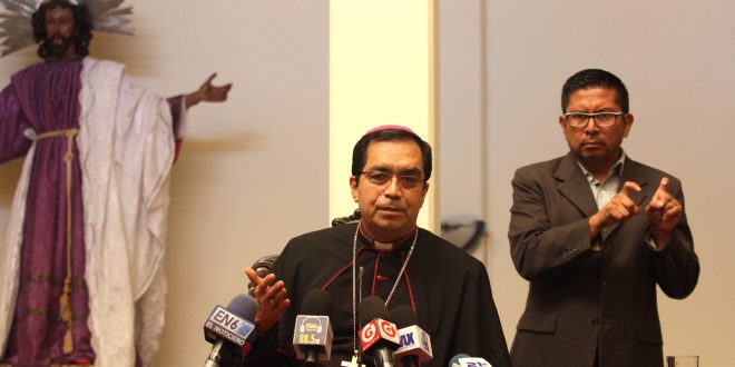 José Escobar Alas, Arzobispo de San Salvador, ofrece información sobre la Jornada Mundial de la Juventud, que se llevara a cabo en Panamá del 22 al 27 Enero 2019, además de exponer su postura sobre temas de interés nacional 